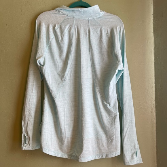 Workout Top - Picture 5 of 6